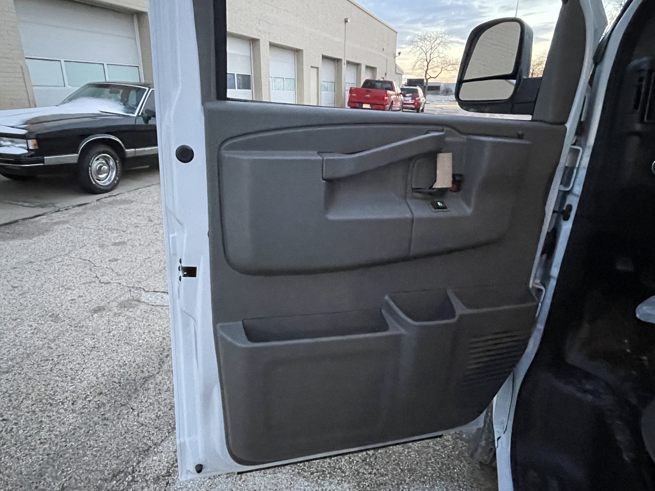 2025 Chevrolet Express Cargo Work Van - Photo 12