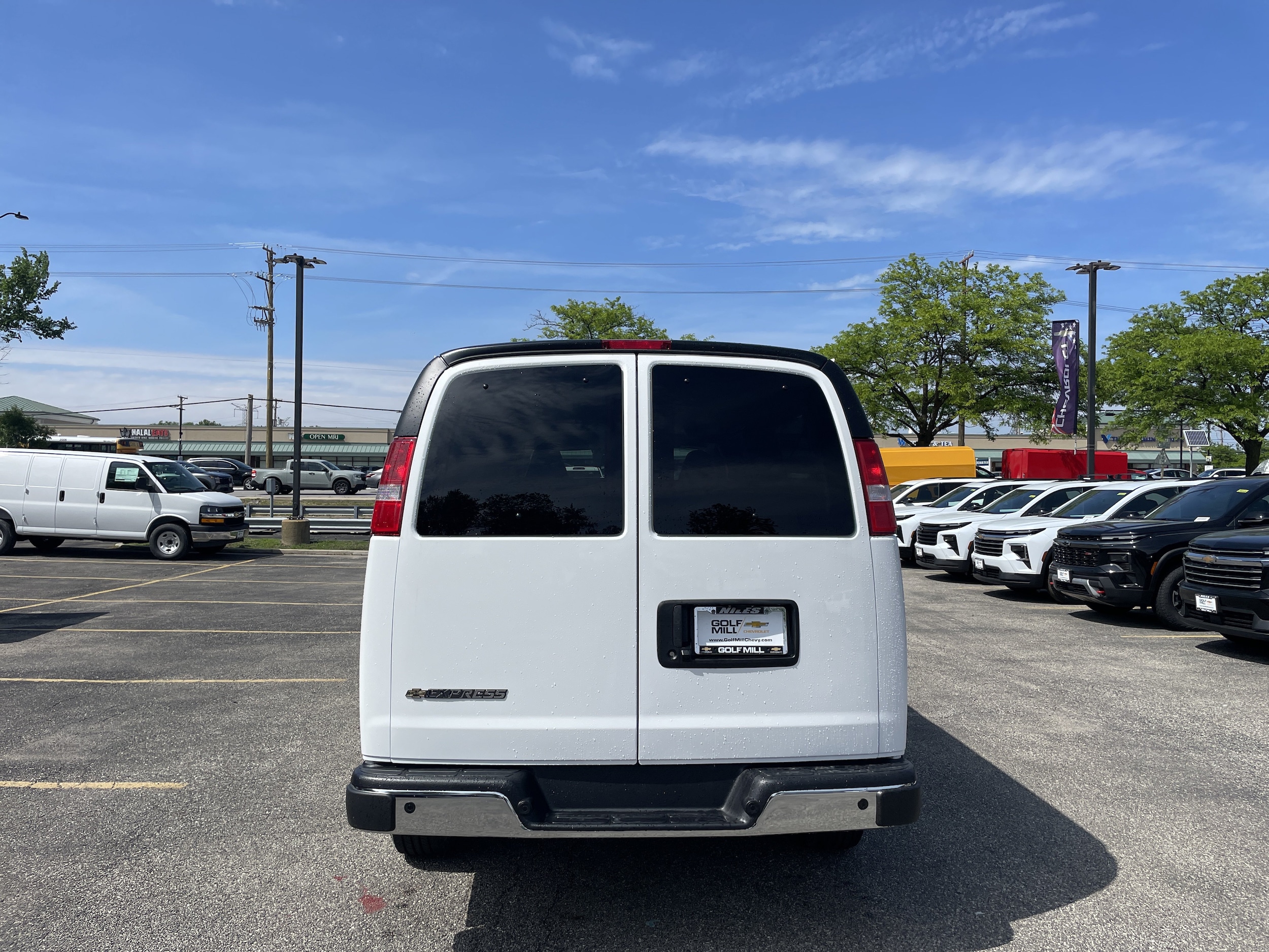 2026 Chevrolet Express Passenger LT - Photo 6