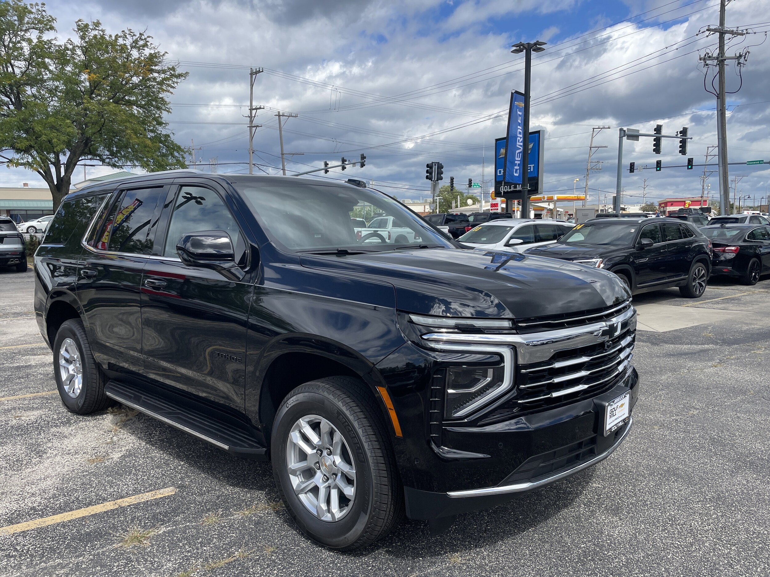 2025 Chevrolet Tahoe LT photo 3