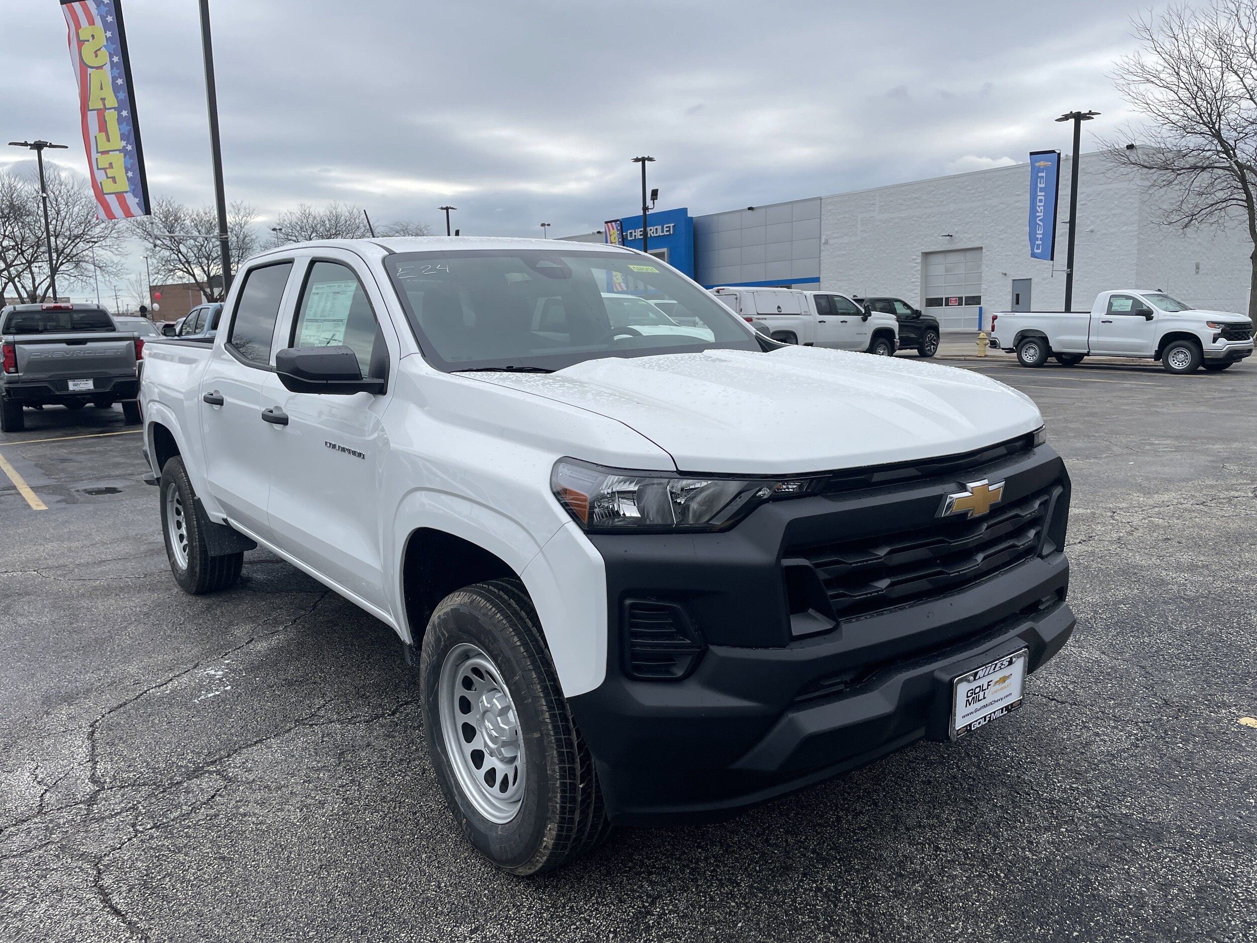 2025 Chevrolet Colorado LT photo 3