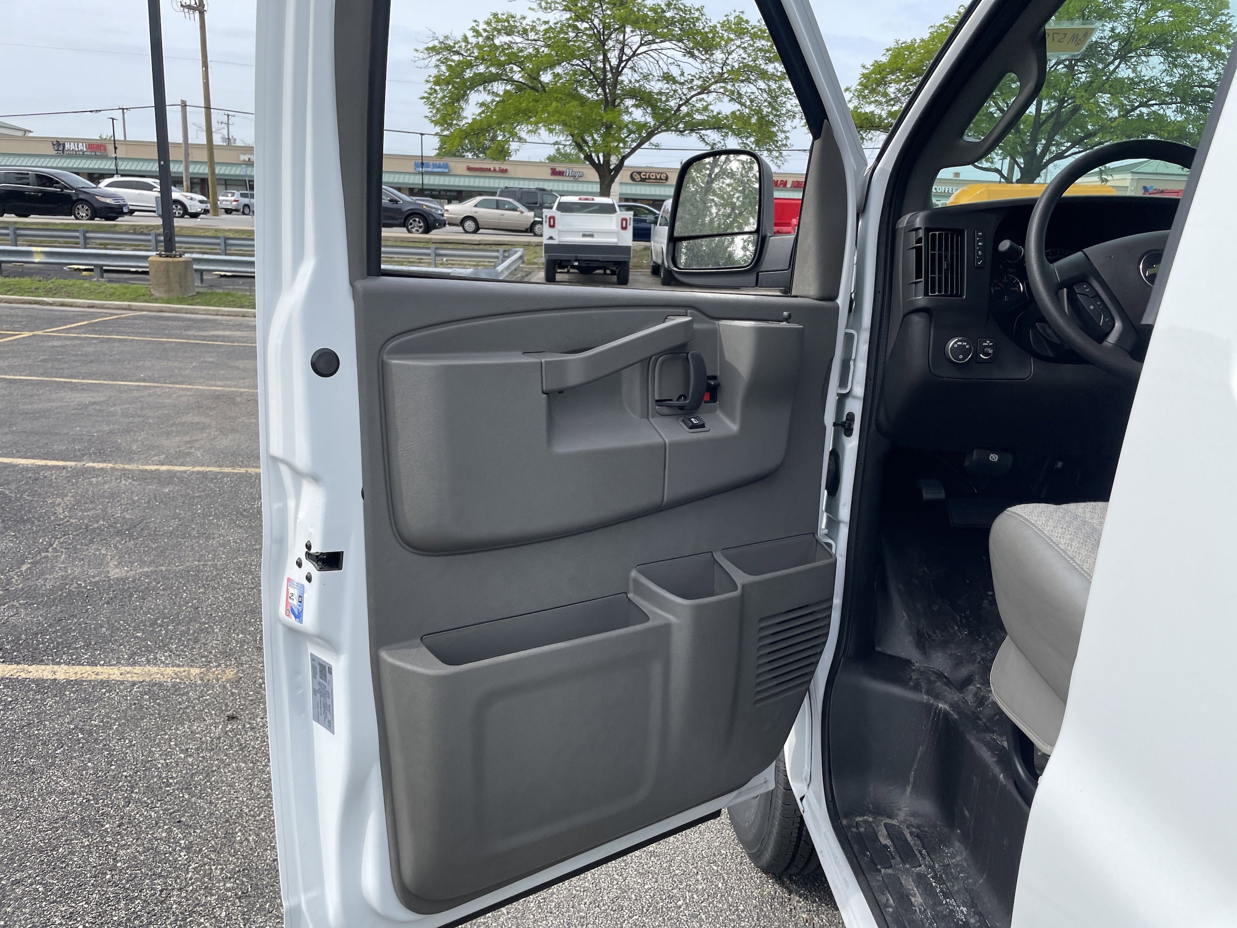 2025 Chevrolet Express Cargo Work Van - Photo 15
