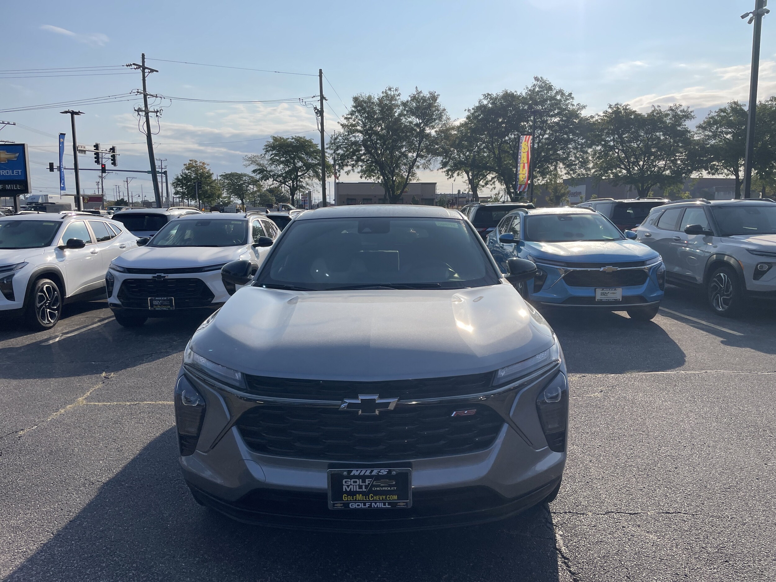 2025 Chevrolet Trax photo 2