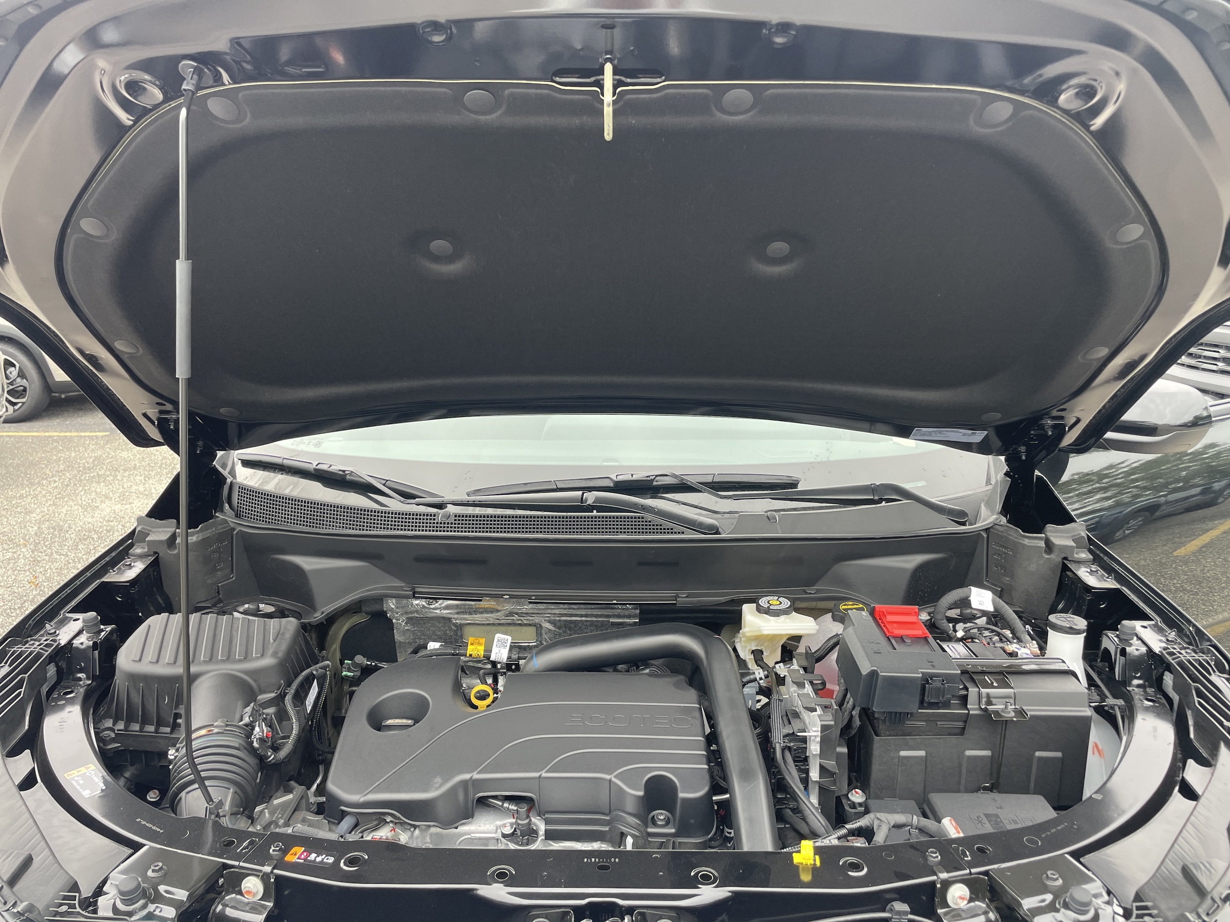 2027 Chevrolet Equinox LT - Photo 9