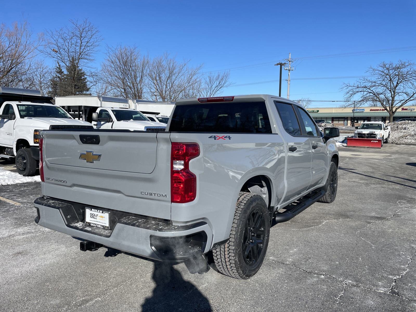 2025 Chevrolet Silverado 1500 Custom photo 4