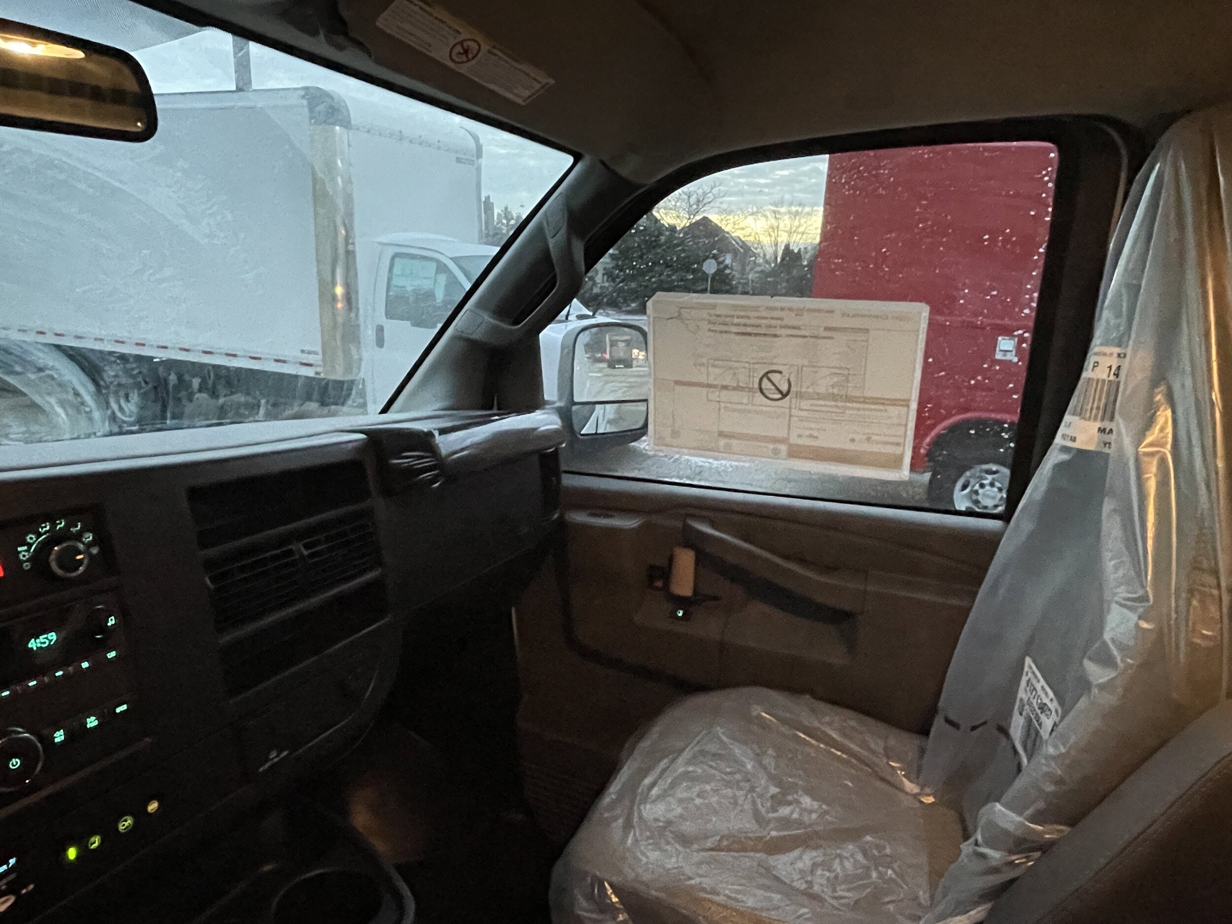 2025 Chevrolet Express Cargo Work Van - Photo 22