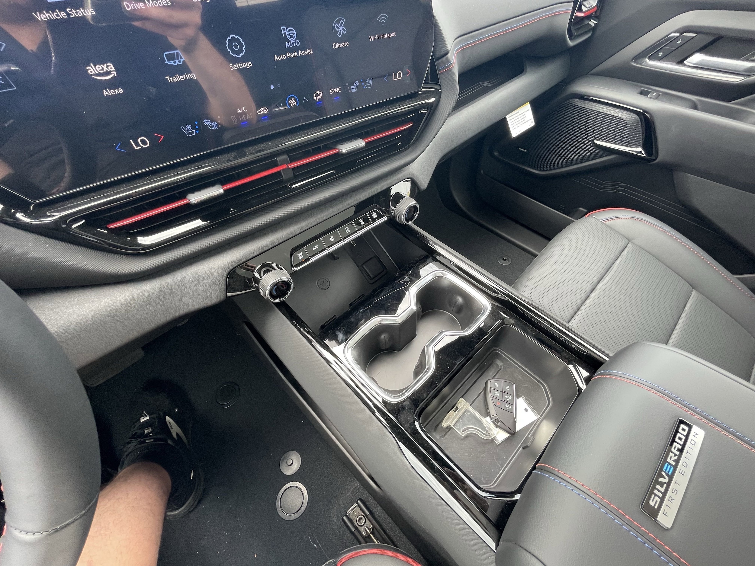 2025 Chevrolet Silverado EV RST - Photo 23