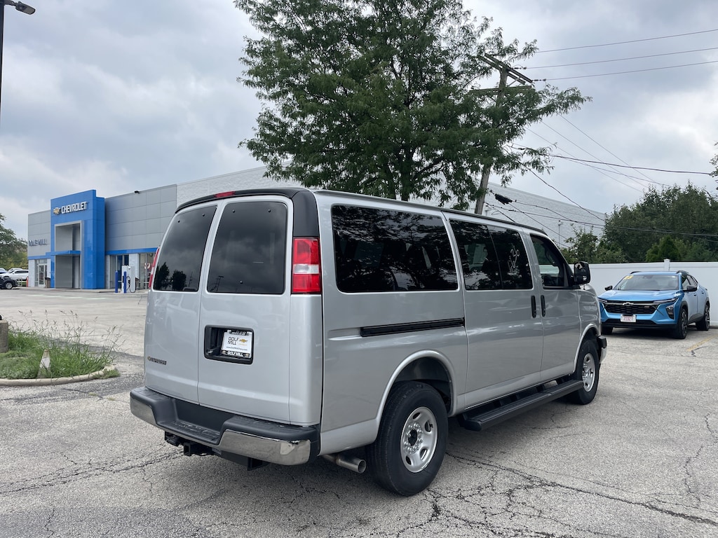 New 2026 Chevrolet Express Passenger 1LS Van