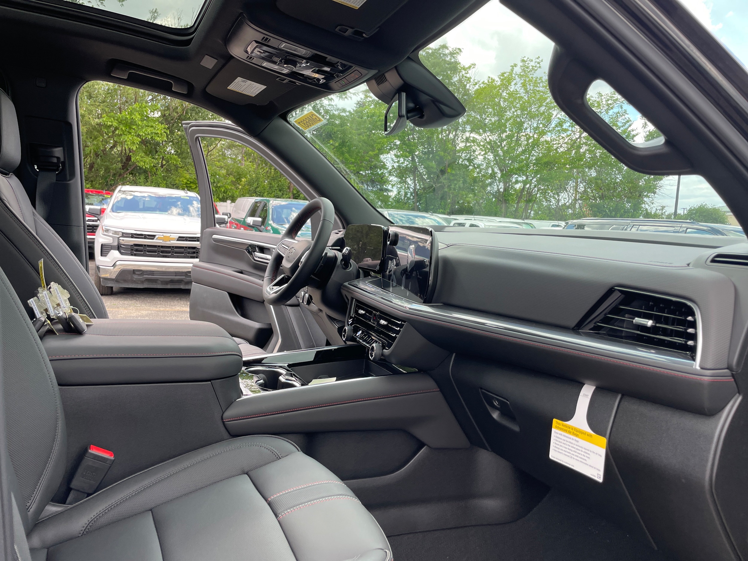 2026 Chevrolet Suburban RST - Photo 30