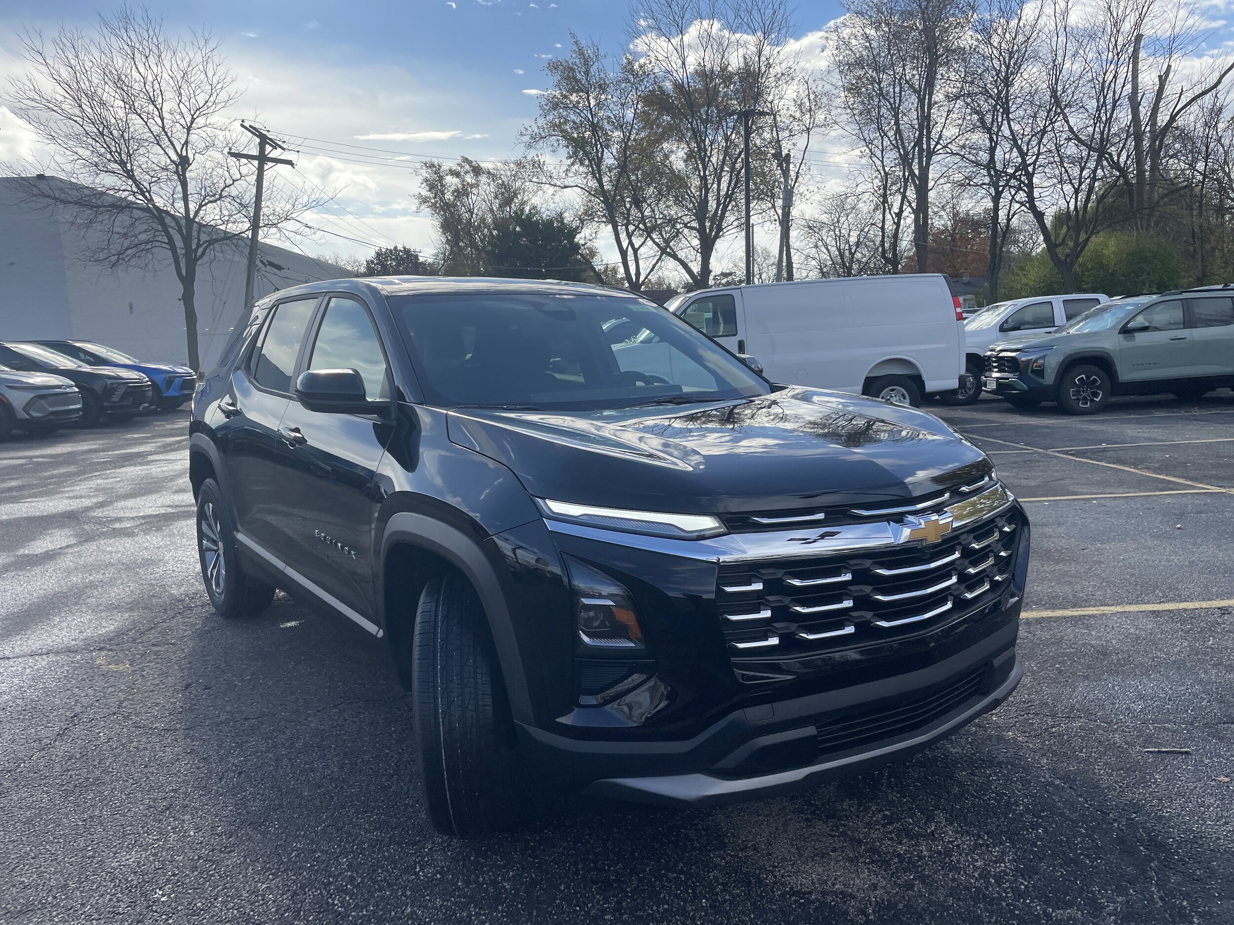 2026 Chevrolet Equinox LT photo 3