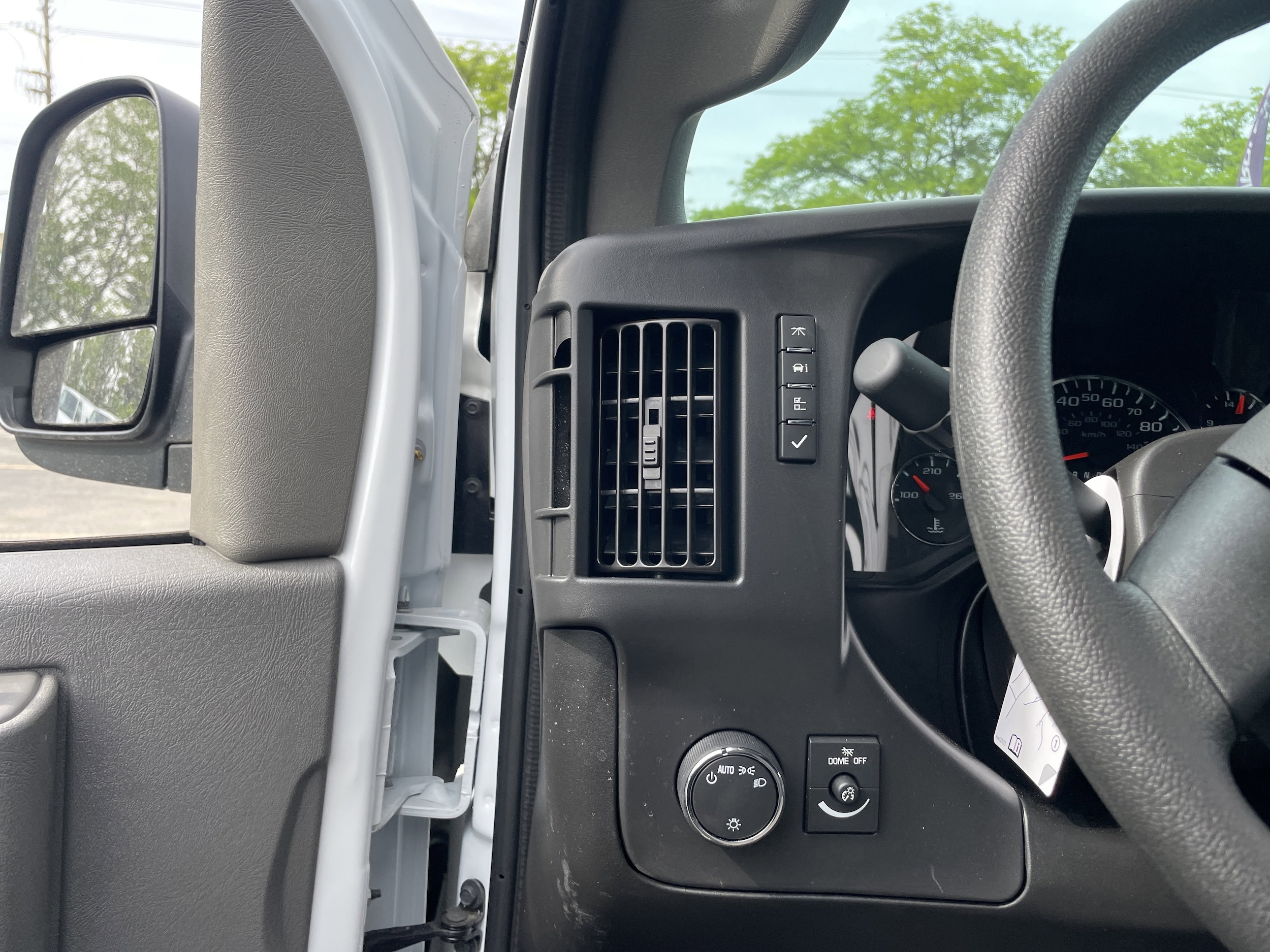 2025 Chevrolet Express Cargo Work Van - Photo 19