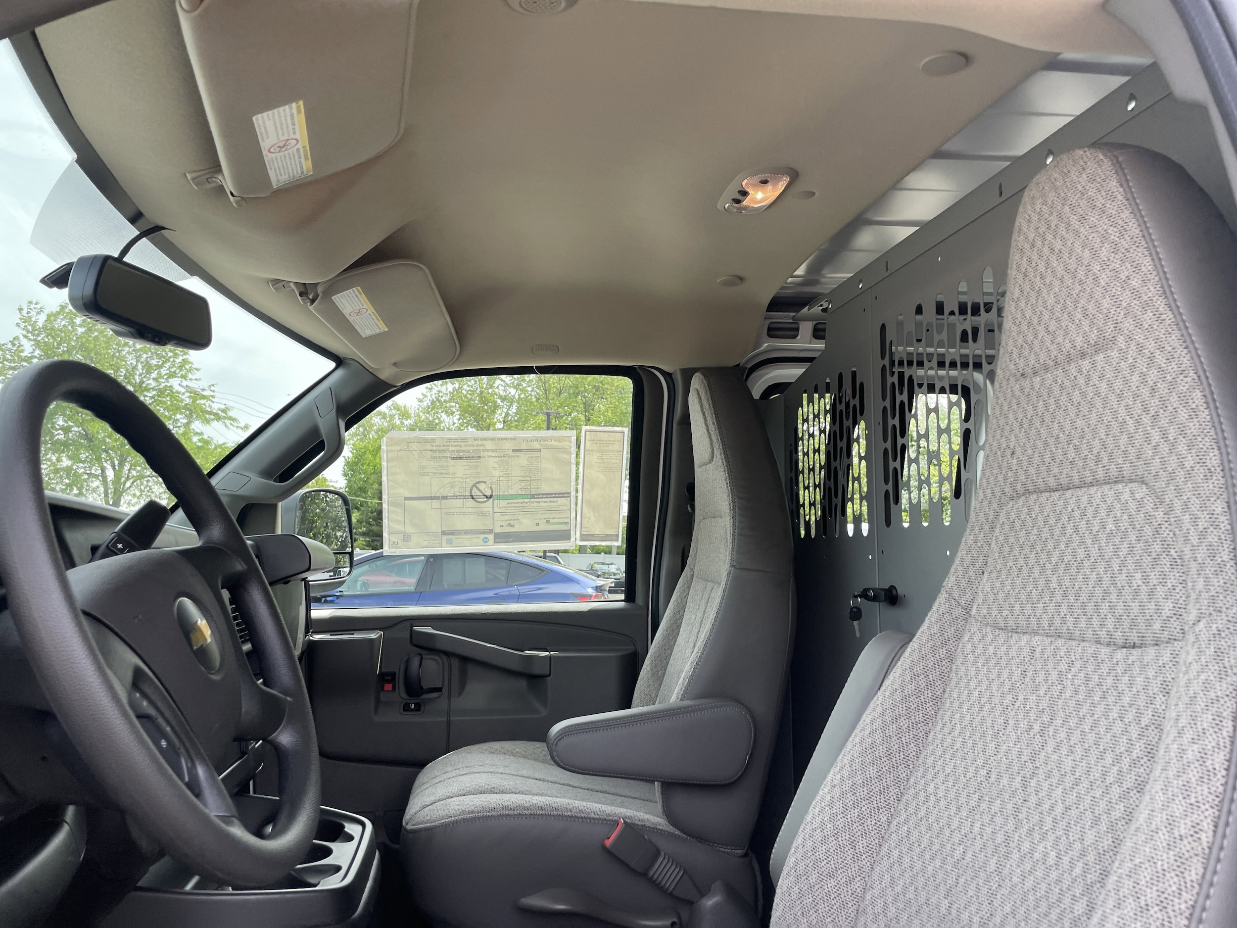 2025 Chevrolet Express Cargo Work Van - Photo 18