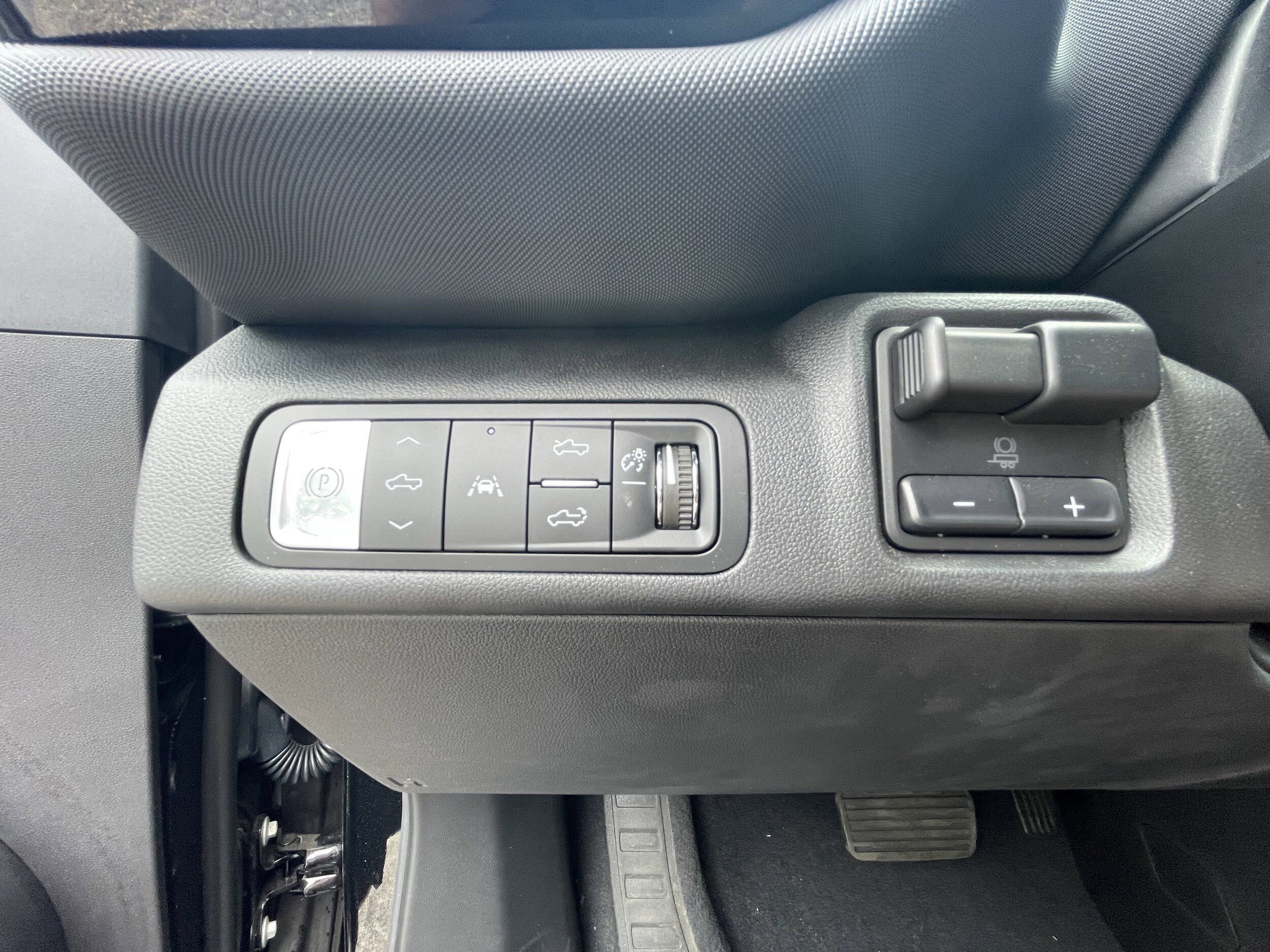 2025 Chevrolet Silverado EV RST - Photo 16