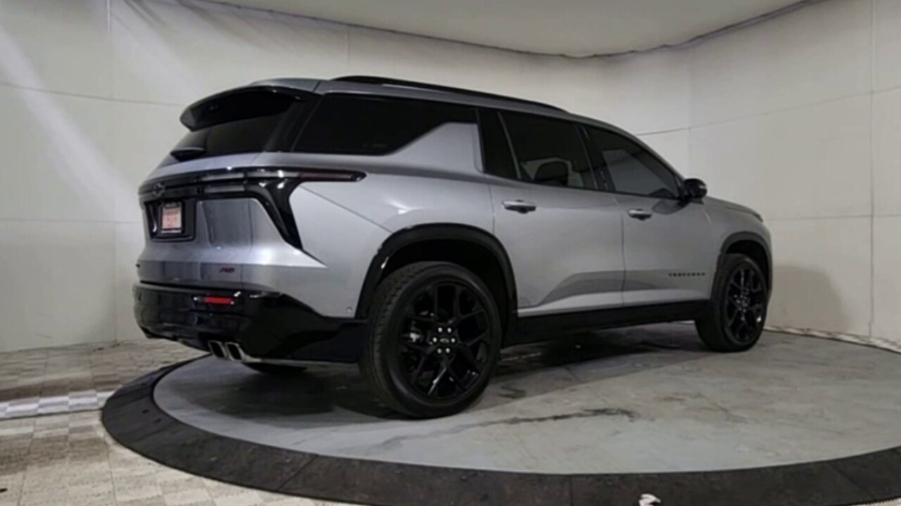 2024 Chevrolet Traverse RS photo 3