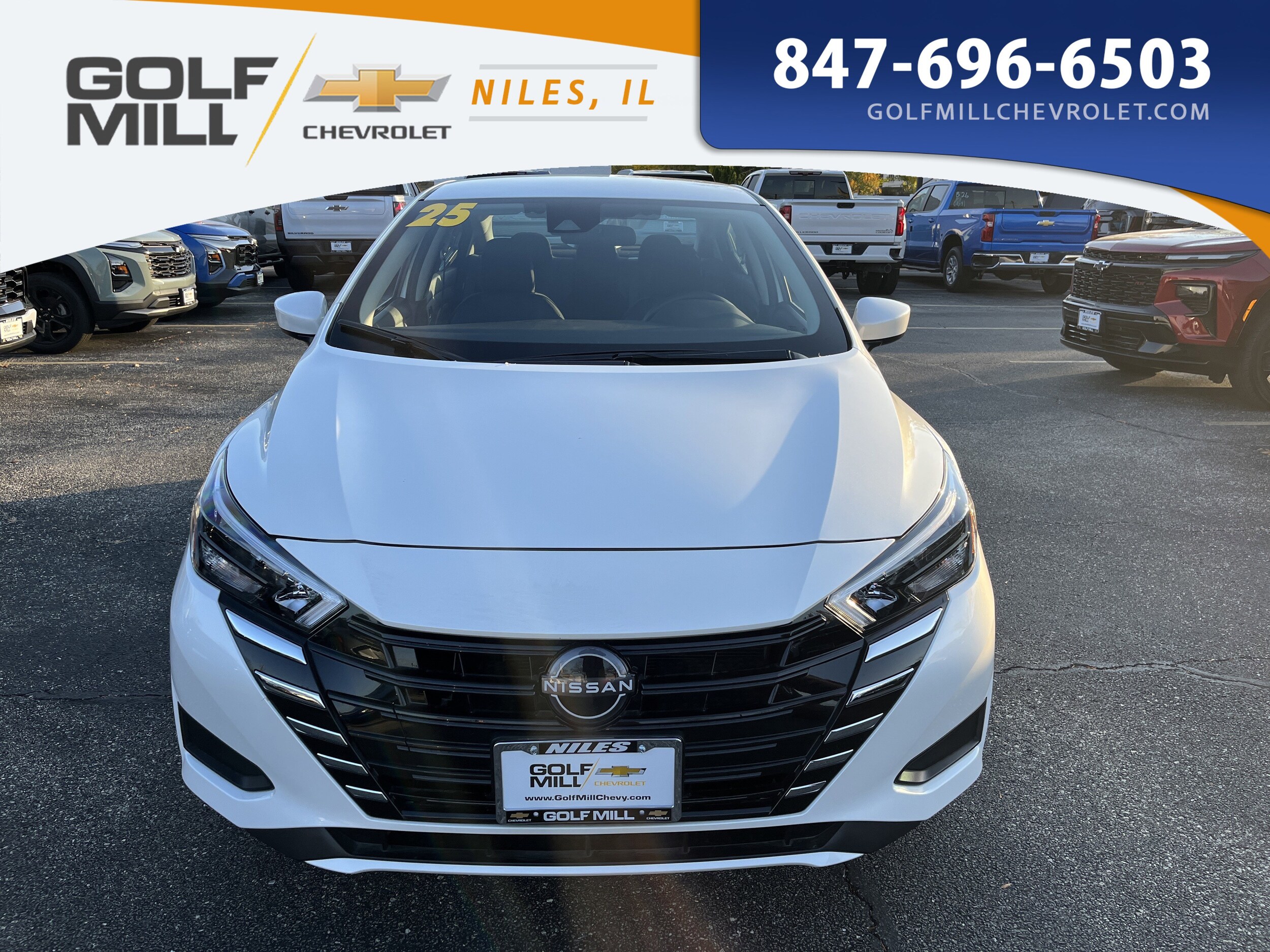 2025 Nissan Versa 1.6 SV photo 2