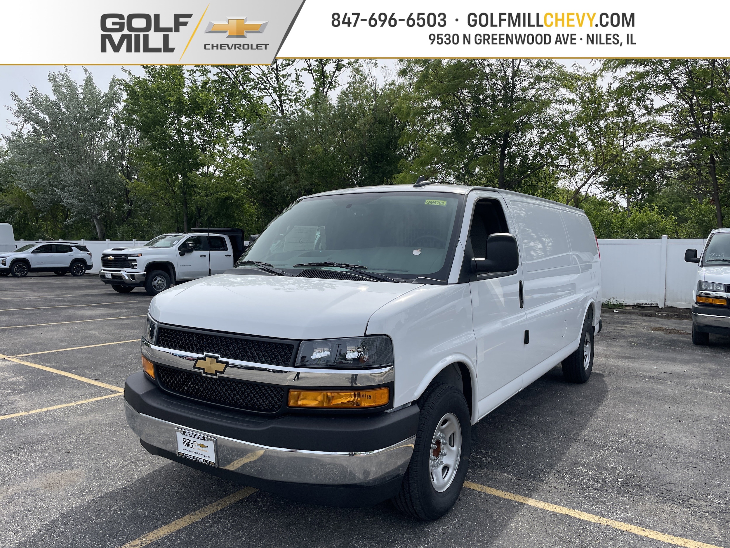2025 Chevrolet Express 3500 Extended Work Van's photo