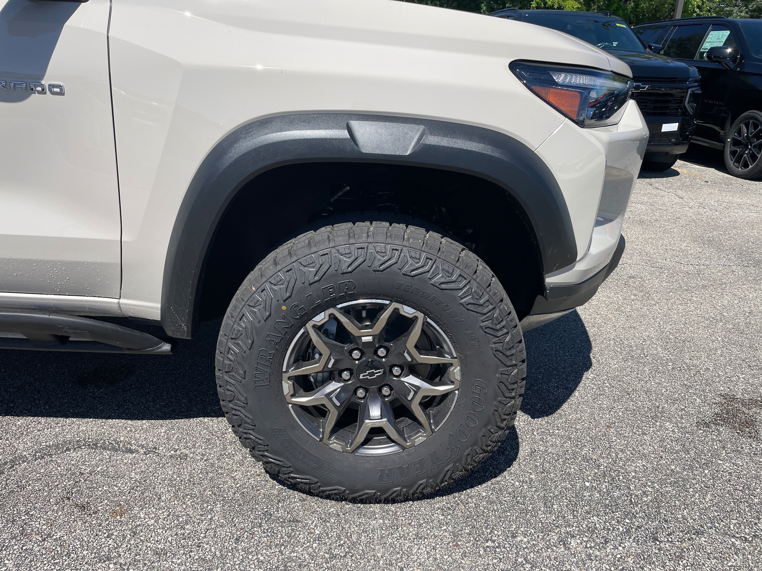 2026 Chevrolet Colorado ZR2 - Photo 31