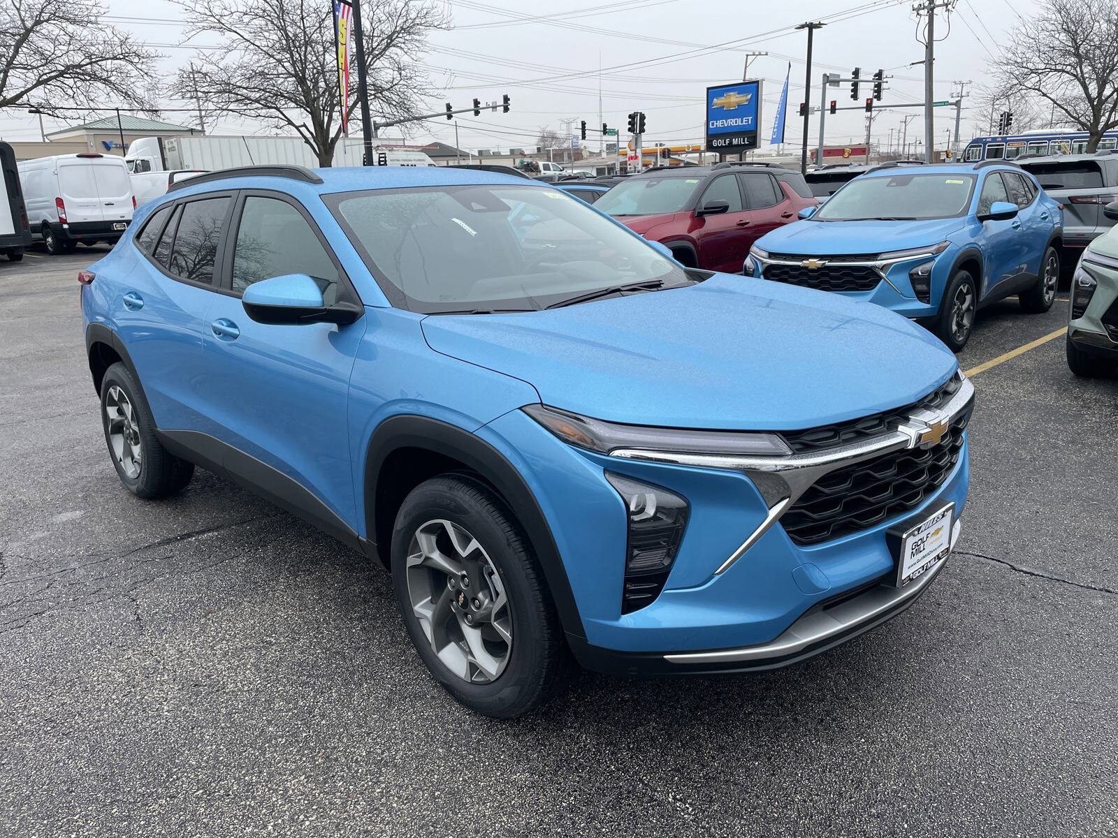 2025 Chevrolet Trax LT photo 3