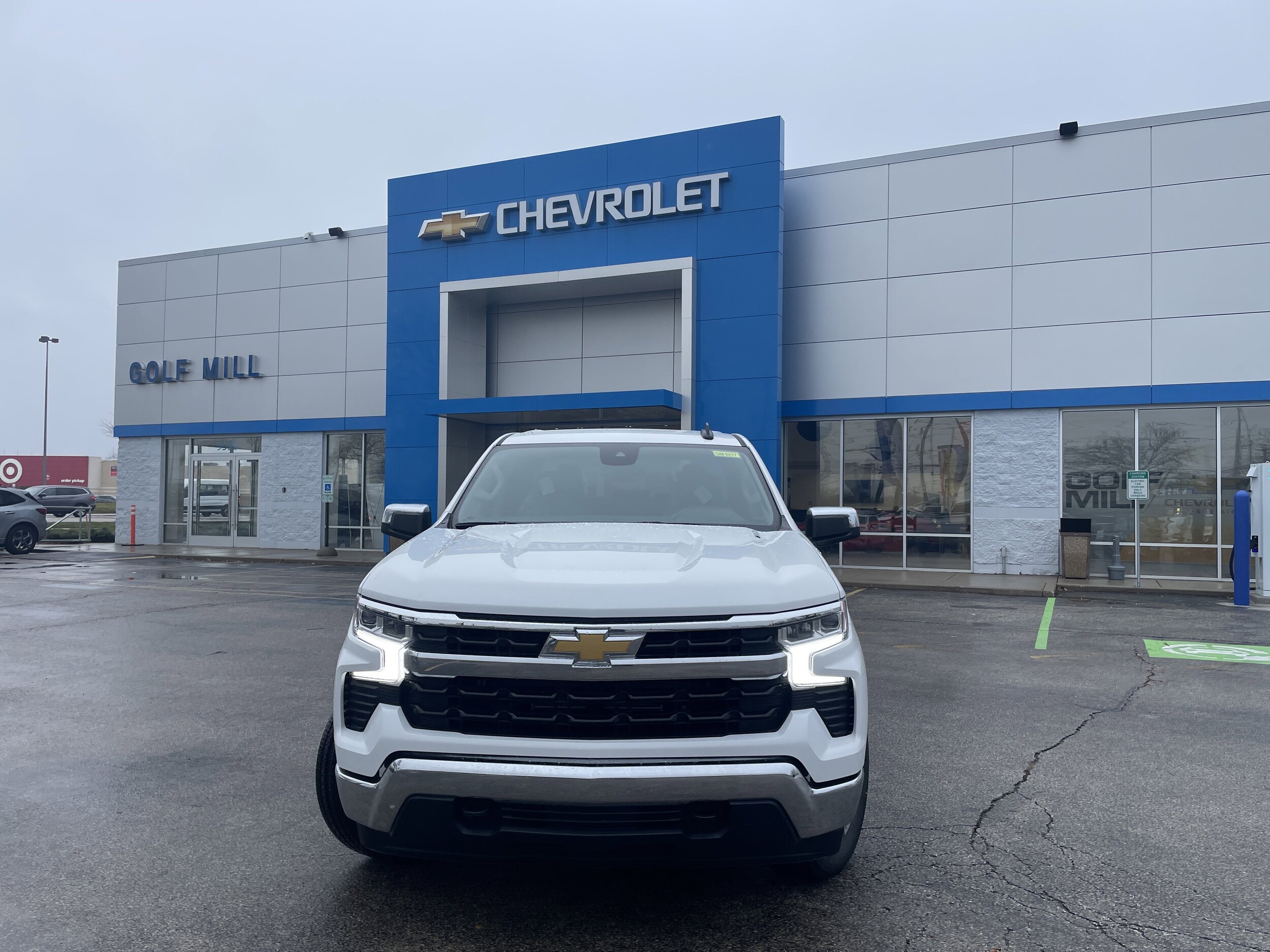 2026 Chevrolet Silverado 1500 LT photo 2