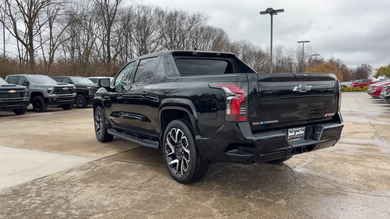 2025 Chevrolet Silverado EV RST - Photo 40