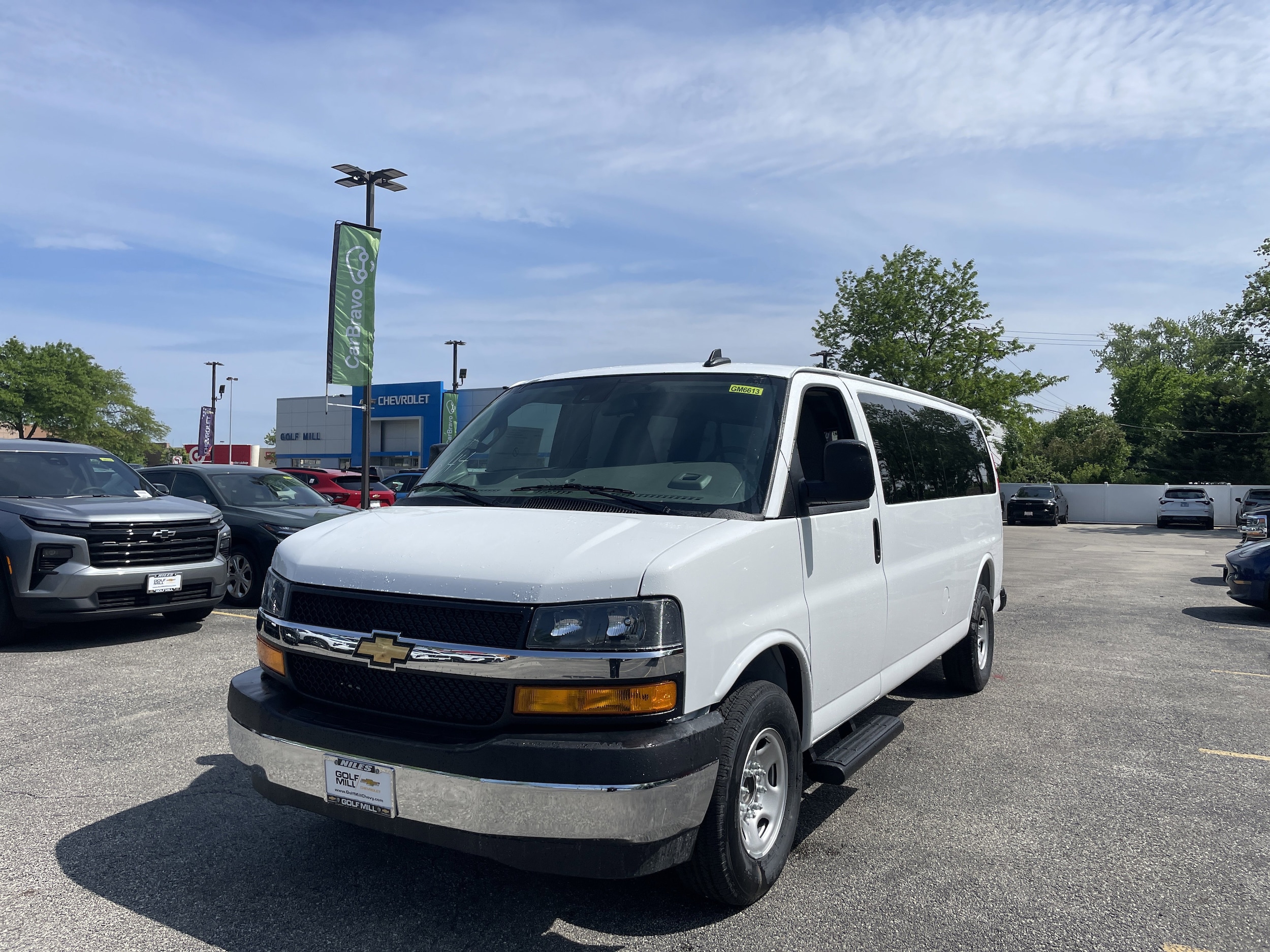 2026 Chevrolet Express 3500 LT Extended's photo