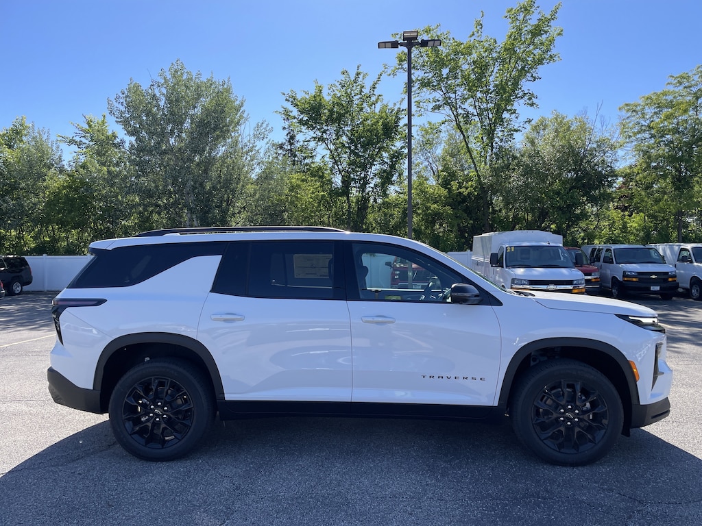 New 2026 Chevrolet Traverse LT SUV