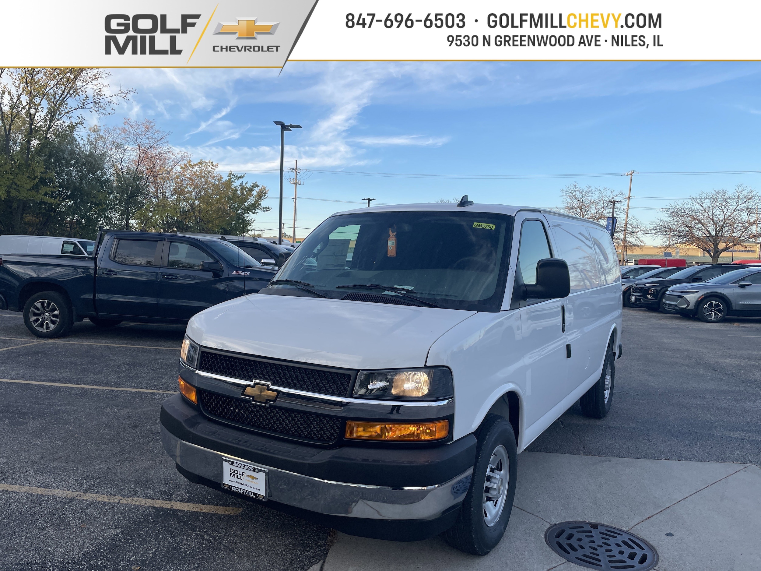 2025 Chevrolet Express Cargo Work Van's photo