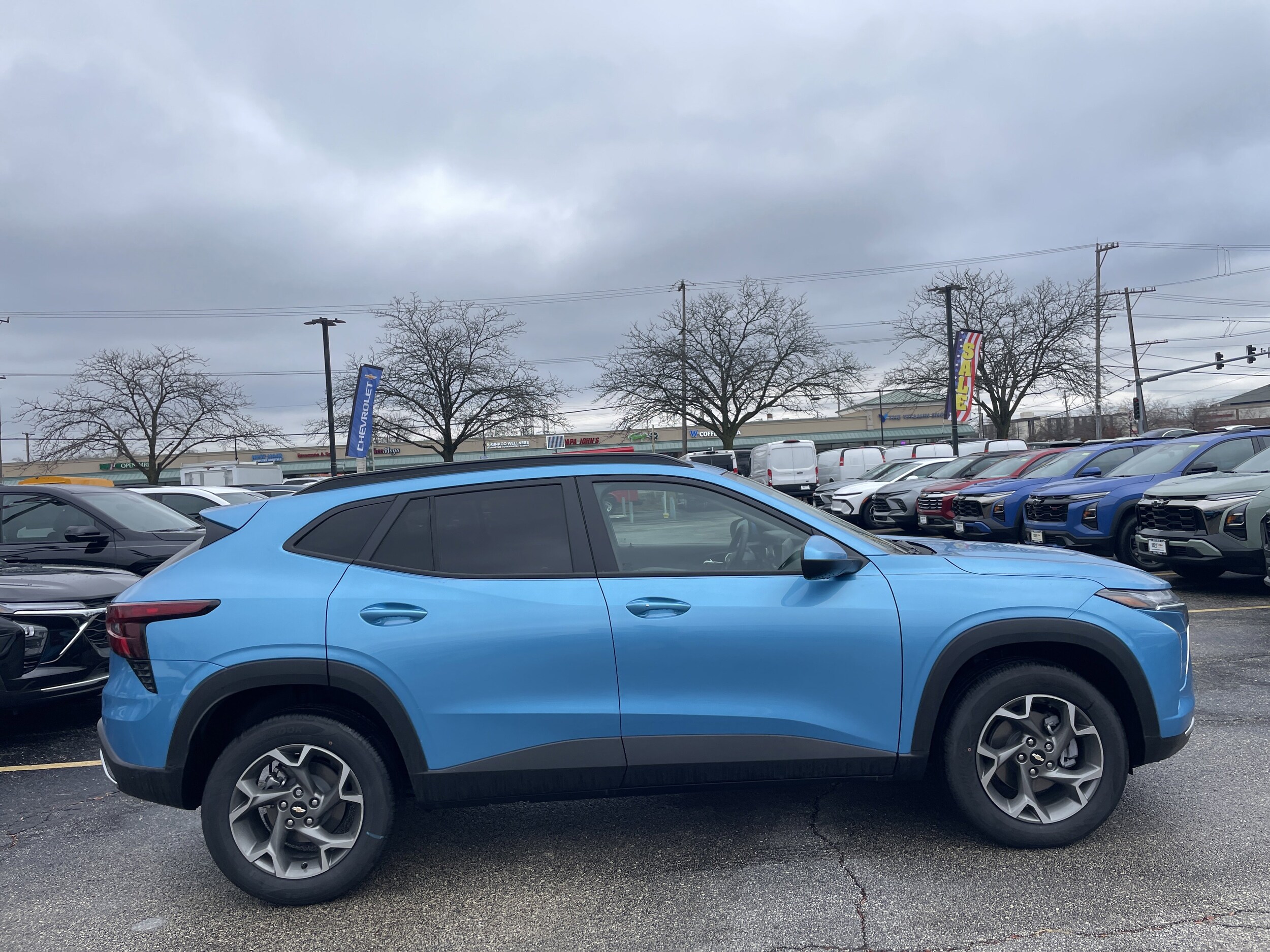 2025 Chevrolet Trax LT photo 4