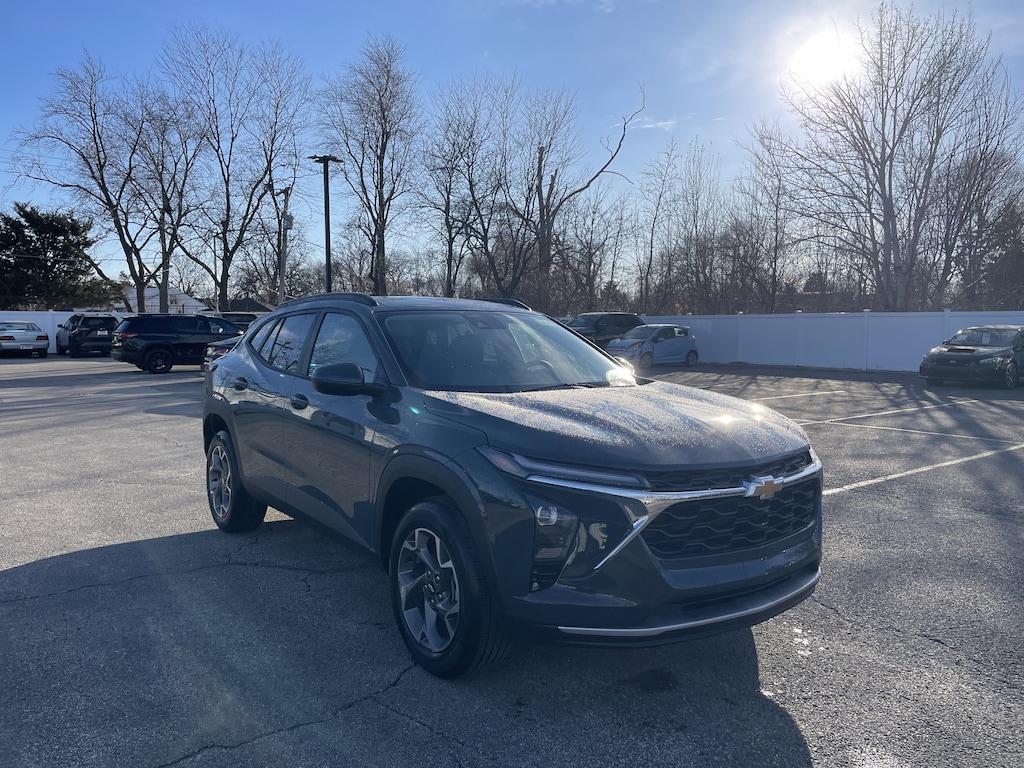 New 2026 Chevrolet Trax LT SUV