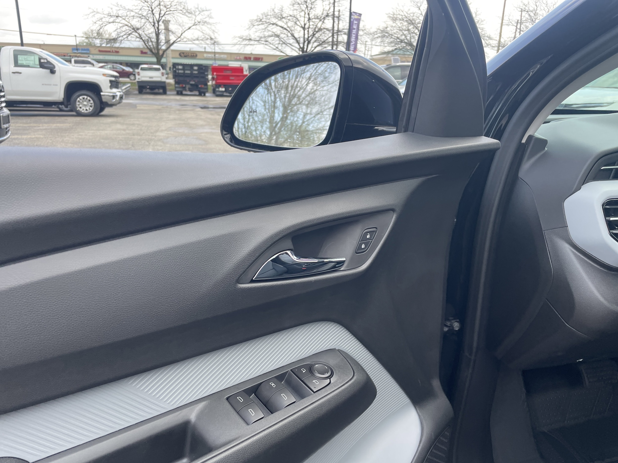 2027 Chevrolet Bolt RS - Photo 12