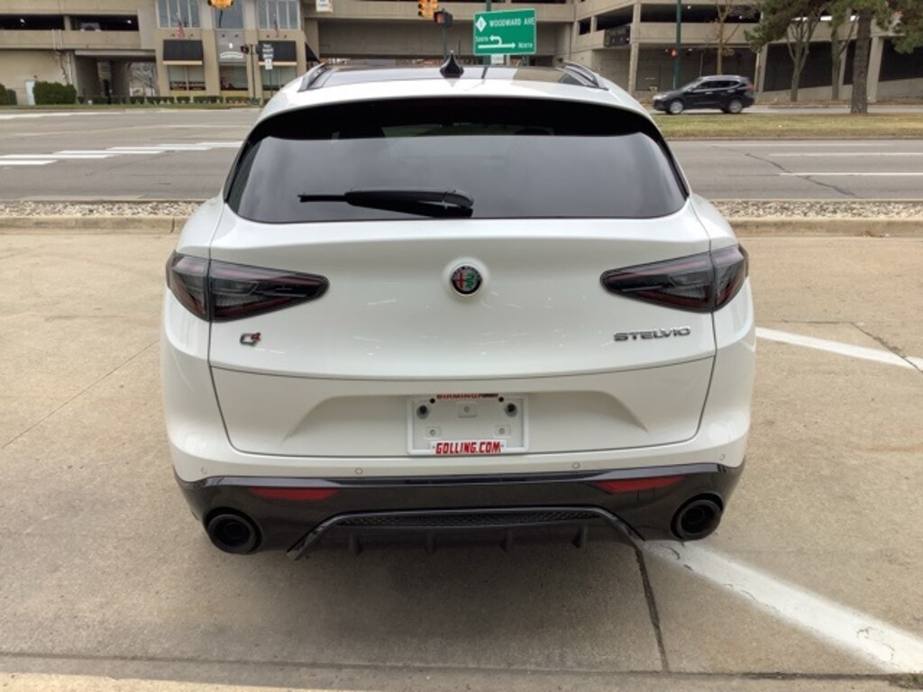 New 2025 Alfa Romeo Stelvio AWD Sport Utility