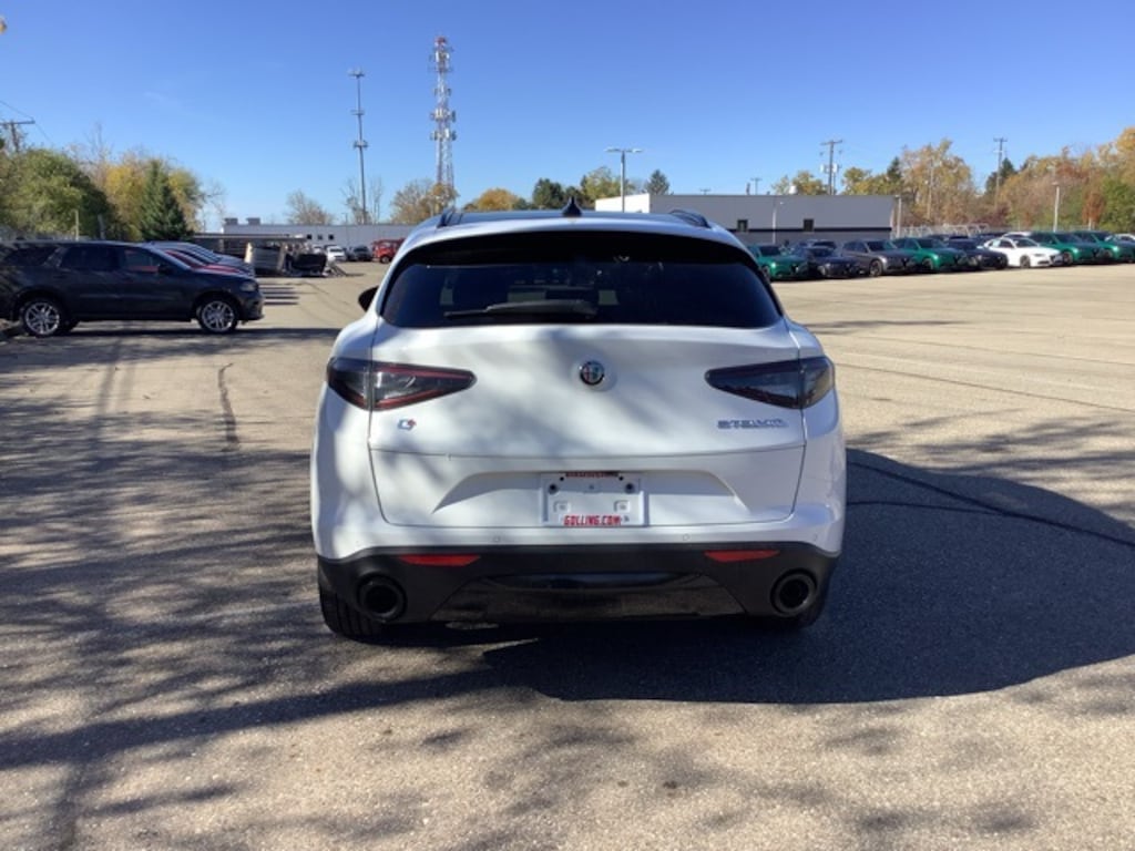New 2025 Alfa Romeo Stelvio AWD Sport Utility