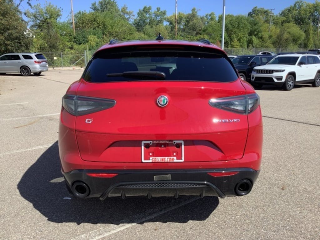 New 2025 Alfa Romeo Stelvio AWD Sport Utility