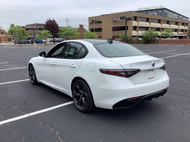 2025 Alfa Romeo Giulia SPRINT photo 3