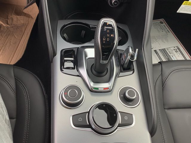 2025 Alfa Romeo Giulia Base - Photo 17