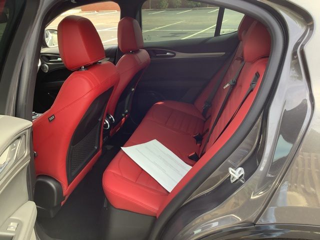 2025 Alfa Romeo Stelvio Base - Photo 21