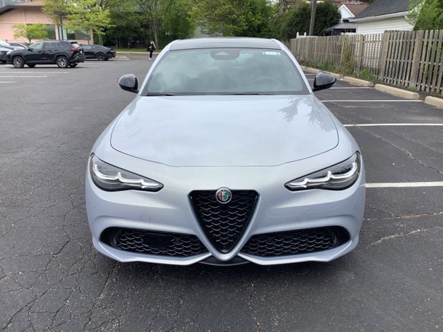 2025 Alfa Romeo Giulia Base - Photo 8