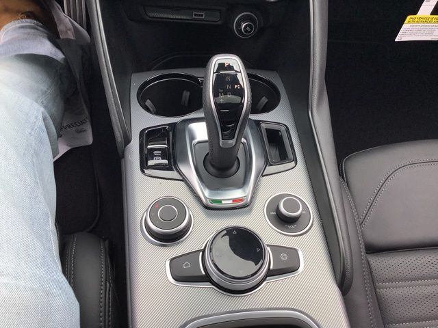 2025 Alfa Romeo Giulia Base - Photo 17