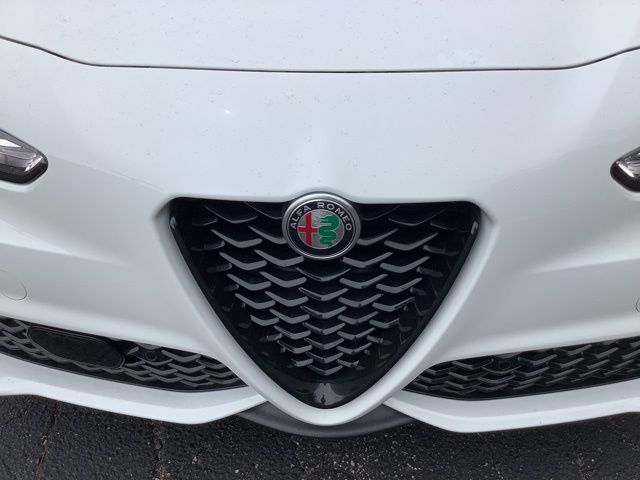 2025 Alfa Romeo Giulia Base - Photo 8