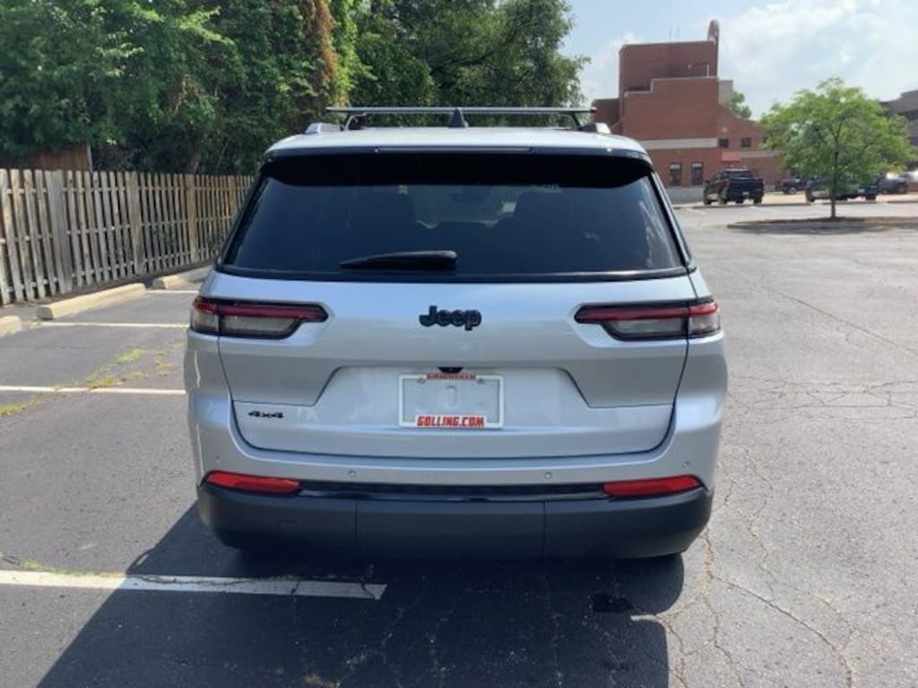 Used 2023 Jeep Grand Cherokee L Altitude SUV