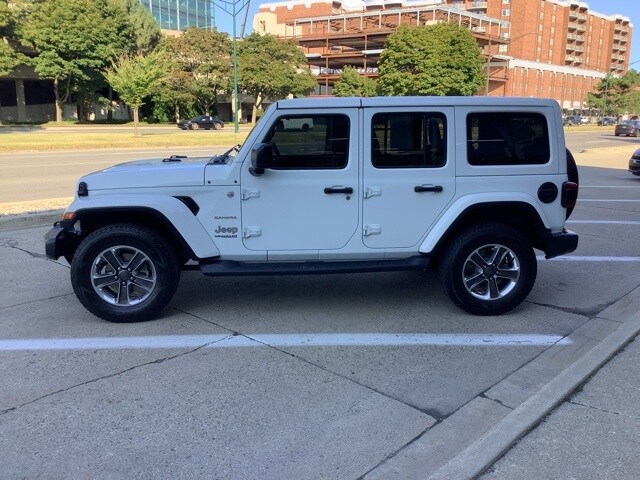 2018 Jeep Wrangler Unlimited Sahara photo 2