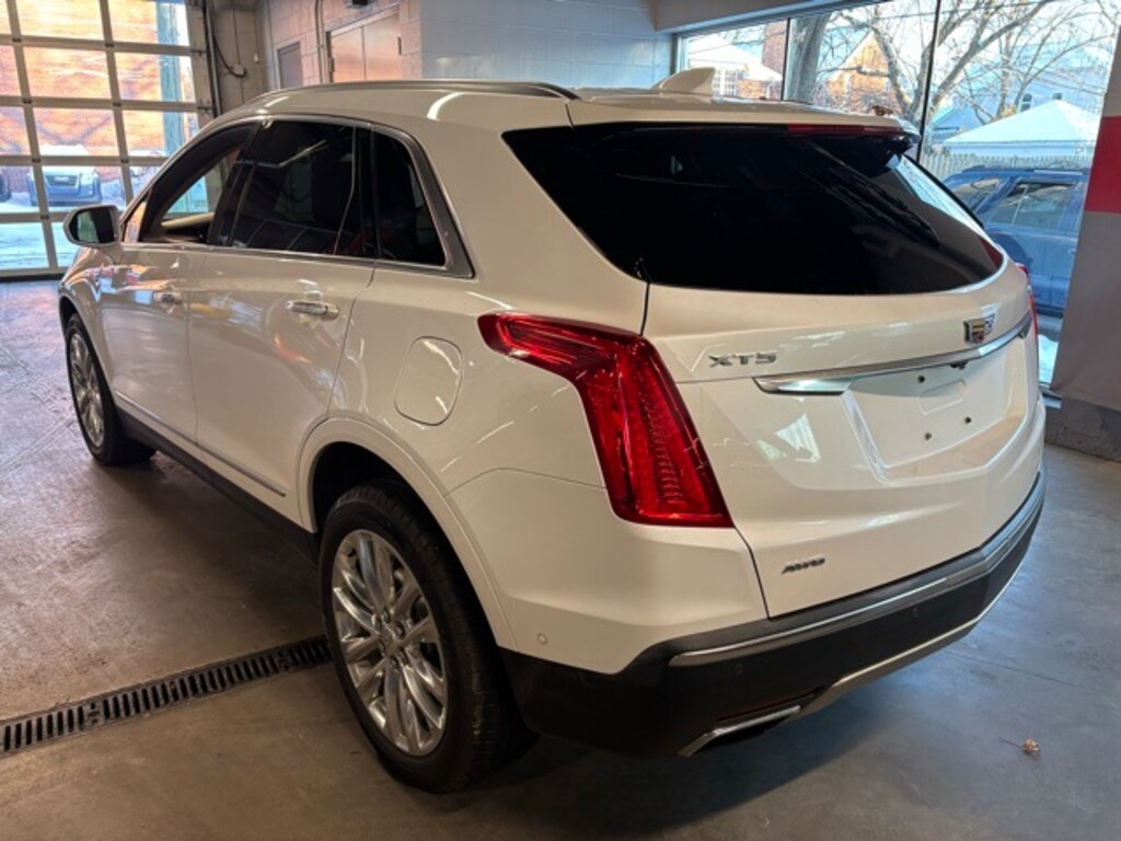 Used 2017 Cadillac XT5 Platinum SUV
