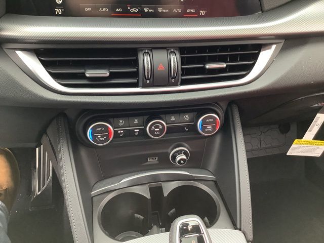 2026 Alfa Romeo Stelvio Base - Photo 18