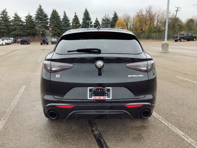 2025 Alfa Romeo Stelvio Sport photo 2
