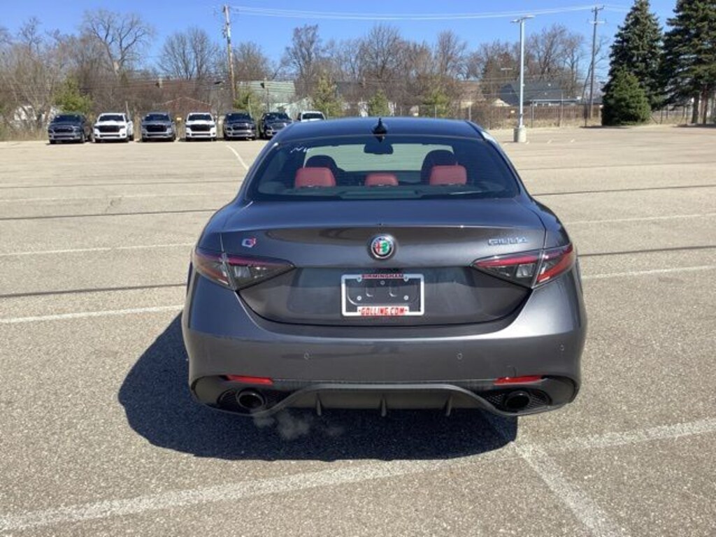 New 2025 Alfa Romeo Giulia AWD Sedan