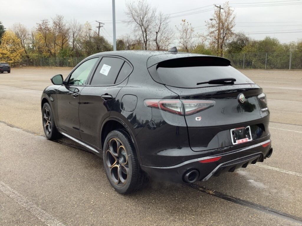 New 2025 Alfa Romeo Stelvio INTENSA AWD Sport Utility