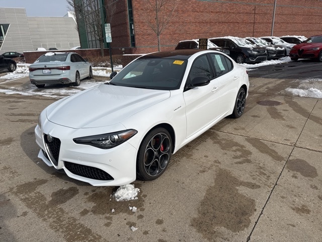 2023 Alfa Romeo Giulia Veloce's photo