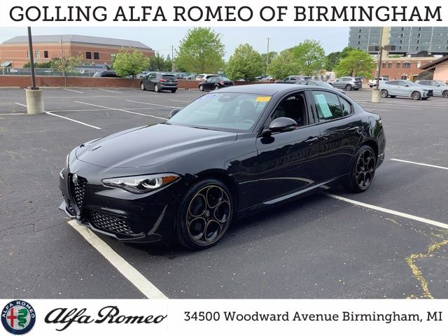 2025 Alfa Romeo Giulia Intensa AWD's photo