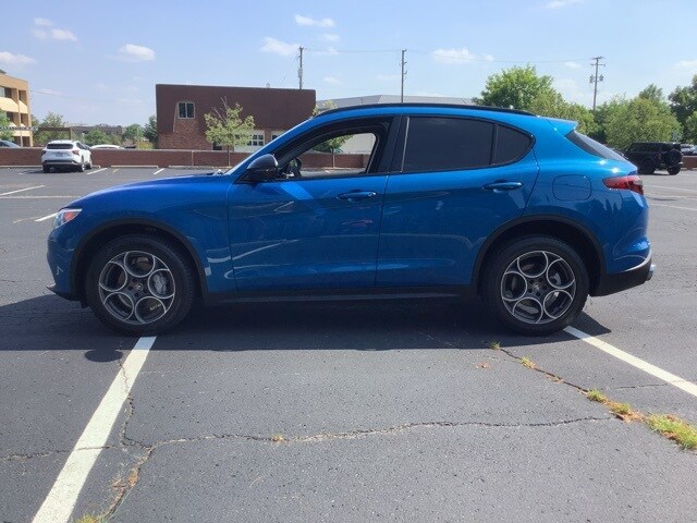 2021 Alfa Romeo Stelvio Sport Base photo 2