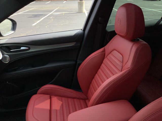 2025 Alfa Romeo Stelvio Base - Photo 19