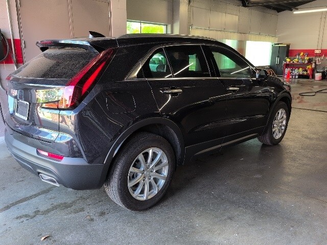 2023 Cadillac XT4 Luxury photo 3